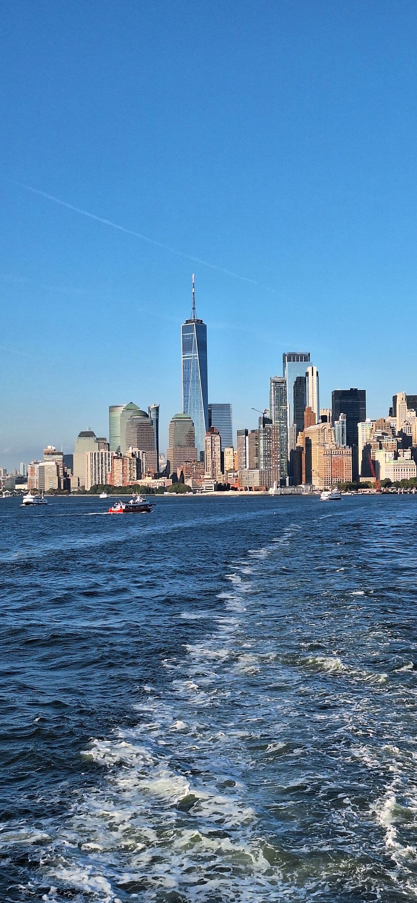 Nowy Jork - widok na Manhattan z rejsu statkiem